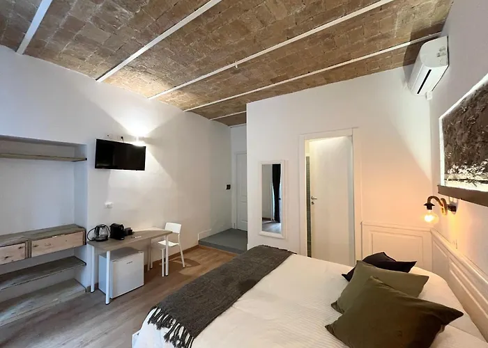 Domus Avi - Rome