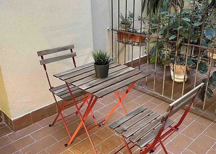 Domus Avi - Guest house Rome